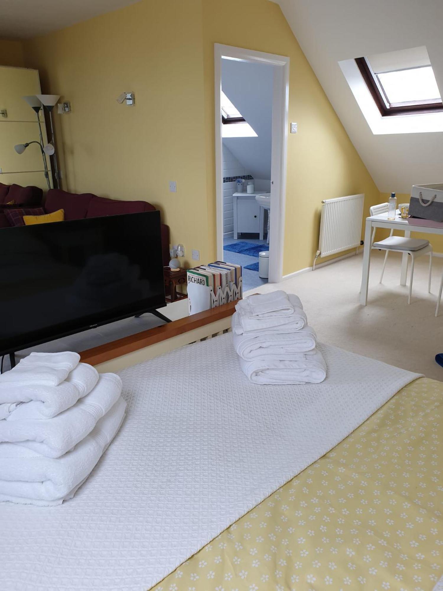 The Old Cornstore A Beautiful Suite Overlooking The Sea Drummore Exteriör bild