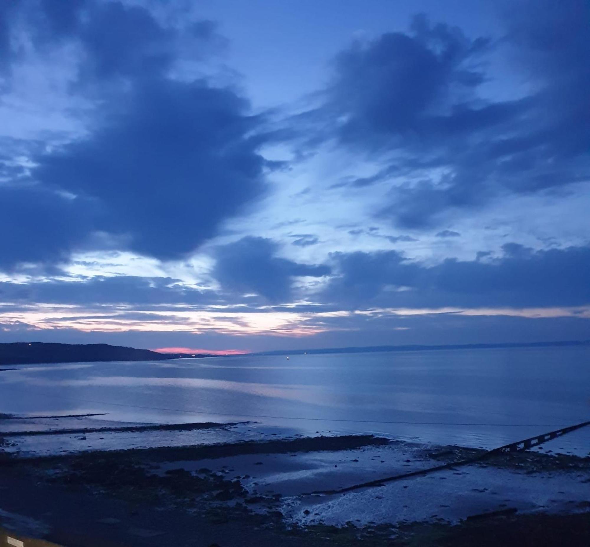 The Old Cornstore A Beautiful Suite Overlooking The Sea Drummore Exteriör bild